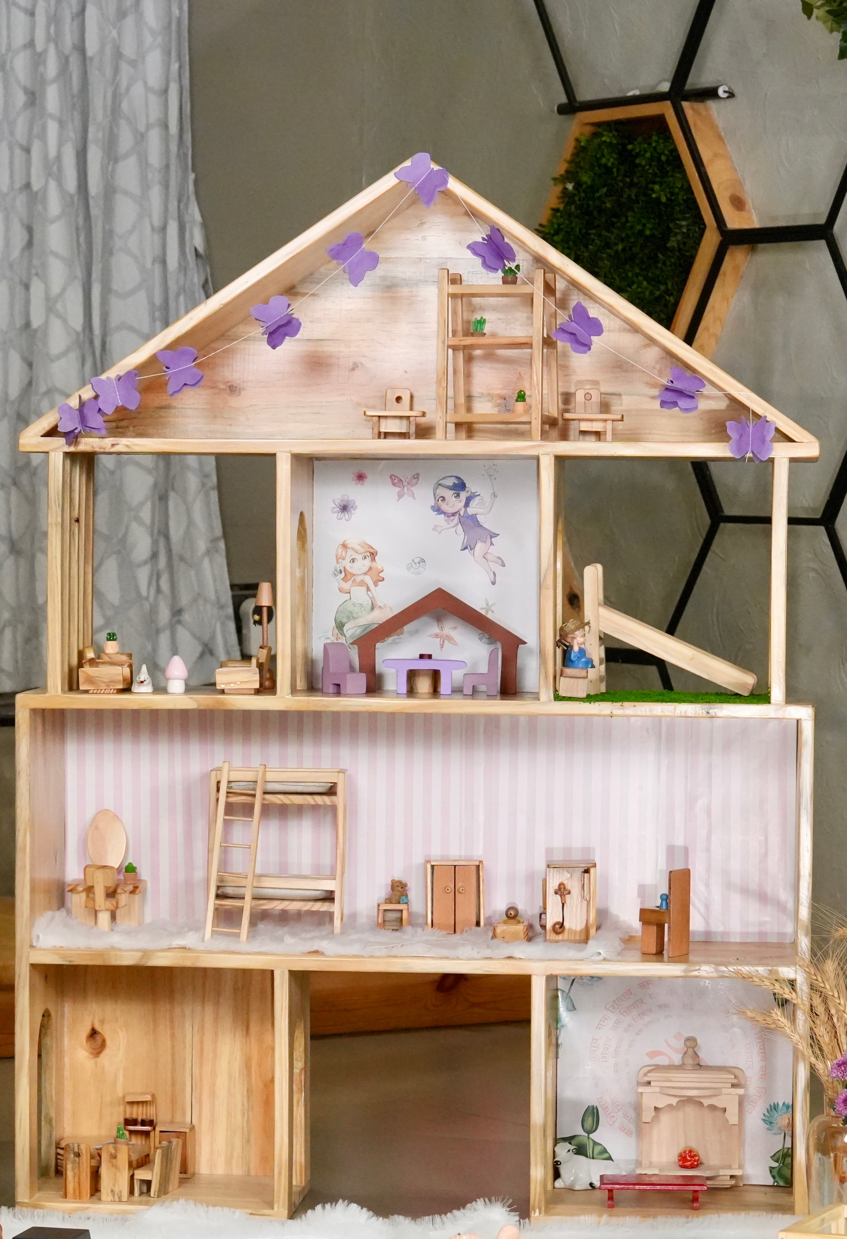 Customise dollhouse